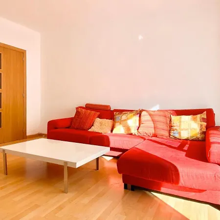 Appartement Av. Montserrat Roses